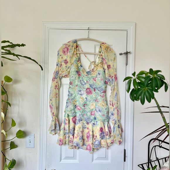 🌻NWT Yelena Mini Dress in Spring Vintage Multi
MAJORELLE - Picture 6 of 6